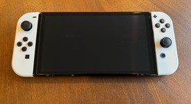 Mint
													Nintendo Switch - OLED - White, 64 GB, photo 3 of 6