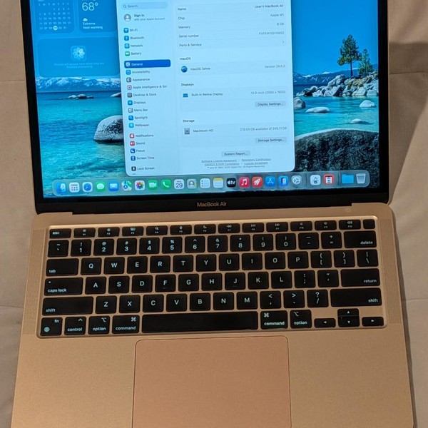 MacBook Air 2020 - 13 inch - 256 GB, Gold, 8 GB, Apple M1