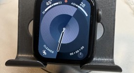 Fair
													Apple Watch SE 1st Gen 40mm - Unlocked, Gray, A2353 - Cellular, Aluminum, photo 1 of 6