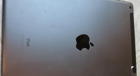 Good
													Apple iPad 9th Gen - Unlocked, Gray, 64 GB, A2603, photo 4 of 4