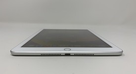 Mint
													Apple iPad 6th Gen - Wi-Fi, Silver, 32 GB, A1893, photo 3 of 6