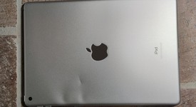 Fair
													Apple iPad 8th Gen - Wi-Fi, Silver, 32 GB, A2270, photo 4 of 7