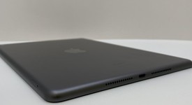 Good
													Apple iPad 8th Gen - Unlocked, Gray, 32 GB, A2428, photo 4 of 5
