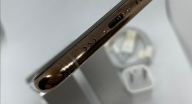 Mint
													Apple iPhone Xs - Unlocked, Gold, 64 GB, A1920, photo 5 of 8