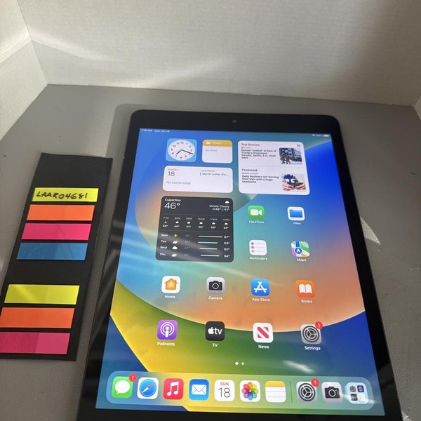 Apple iPad 7th Gen - Wi-Fi, 32 GB, Gray, A2197