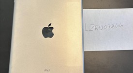 Good
													Apple iPad 6th Gen - Wi-Fi, Silver, 32 GB, A1893, photo 3 of 7