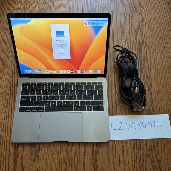 MacBook Pro 2017 (No Touch Bar) - 13 inch - 256 GB, Gray, 8 GB, Intel Core i5