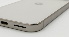 Good
													Google Pixel 9 Pro - Unlocked, Porcelain, 256 GB, 16 GB, GR83Y, photo 5 of 5