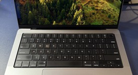 Mint
													MacBook Pro 2021 - 14" - Apple M1 Pro 8-core, Gray, 512 GB, 16 GB, photo 1 of 9