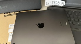 Good
													Apple iPad Air 5th Gen - Wi-Fi, Gray, 256 GB, A2588, photo 1 of 6