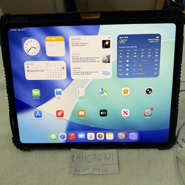 Apple iPad Pro 13 inch (M4) 2024 - Unlocked, 512 GB, Black, 8 GB, A2926, Standard Glass