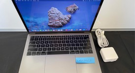 Good
													MacBook Air 2018 - 13" - I5, Gray, 256 GB, 16 GB, photo 3 of 8