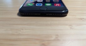 Good
													Apple iPhone SE 3rd Gen 2022 - Unlocked, Midnight, 64 GB, A2595, photo 3 of 14