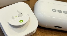 Used
													Apple AirPods Pro 2 - Lightning, photo 4 of 15