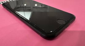 Good
													Apple iPhone SE 2nd Gen 2020 - Unlocked, Black, 64 GB, A2275, photo 3 of 13