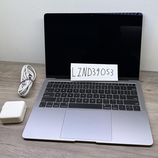 MacBook Air 2019 - 13 inch - 256 GB, Gray, 16 GB, Intel Core i5