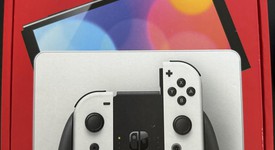 Mint
													Nintendo Switch - OLED - White, 64 GB, photo 1 of 9