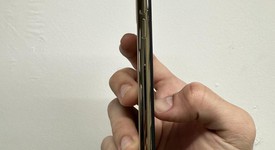 Good
													Apple iPhone Xs - AT&T, Gold, 64 GB, A1920, photo 4 of 8