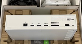 Mint
													Xbox Series S (2020) - White, 512 GB, photo 3 of 6