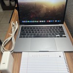 Good MacBook Pro 2022 - 13 inch - 256 GB, Gray, 8 GB, Apple M2