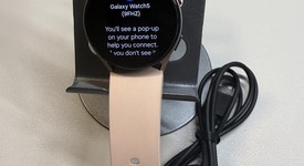 Fair
													Samsung Galaxy Watch5 - Unlocked, Gold, 44mm, photo 5 of 6