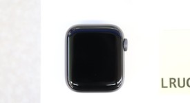 Mint
													Apple Watch Series 4 40mm - Gray, A1977 - GPS, Aluminum, photo 2 of 7