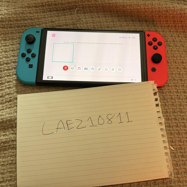 Nintendo Switch - OLED - 64 GB, Red & Blue