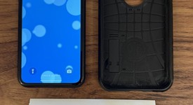 Mint
													Apple iPhone Xr - Unlocked, Black, 64 GB, A1984, photo 2 of 7