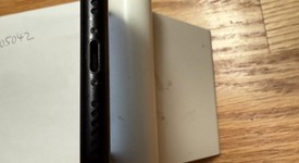 Fair
													Apple iPhone SE 2nd Gen 2020 - Unlocked, Black, 64 GB, A2275, photo 4 of 7