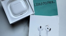 Used
													Apple AirPods 4th Gen - Standard, photo 4 of 7
