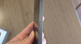 Mint
													Apple iPhone 13 - Unlocked, Midnight, 128 GB, A2482, photo 4 of 9