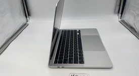 Good
													MacBook Pro 2020 - 13" - Apple M1, Silver, 256 GB, 8 GB, photo 3 of 6