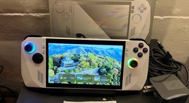 Mint
													Asus ROG Ally 7" - Z1 Extreme, White, 512 GB, 16 GB, Ryzen Z1 Extreme, photo 1 of 6