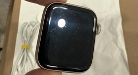 Fair
													Apple Watch SE 2nd Gen 40mm - Unlocked, Silver, A2726 - Cellular, Aluminum, photo 3 of 8