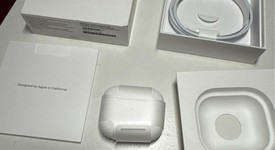 Used
													Apple AirPods 3rd Gen - Lightning Case, photo 1 of 3