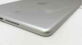Fair
													Apple iPad 9th Gen - Unlocked, Silver, 64 GB, A2603, photo 5 of 7