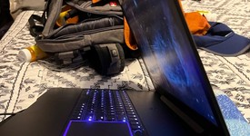Good
													Razer Blade Pro HD 17" 2017 - I7, Black, 2 TB, 16 GB, photo 5 of 12