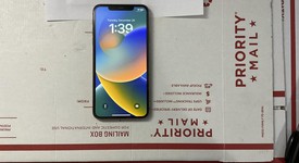 Mint
													Apple iPhone 11 Pro Max - Unlocked, Gold, 512 GB, A2161, photo 2 of 10