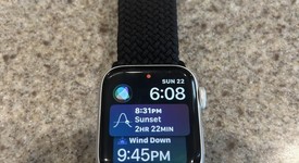 Mint
													Apple Watch Series 5 40mm - Unlocked Non-US, Silver, A2156 Non-US Cellular, Nike, photo 4 of 7