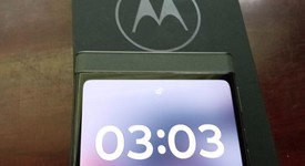 Mint
													Motorola Razr (2024) - Visible, Gray, 256 GB, 8 GB, photo 2 of 11