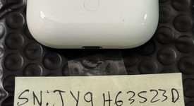 Used
													Apple AirPods Pro 2nd Gen - USB-C, photo 3 of 8