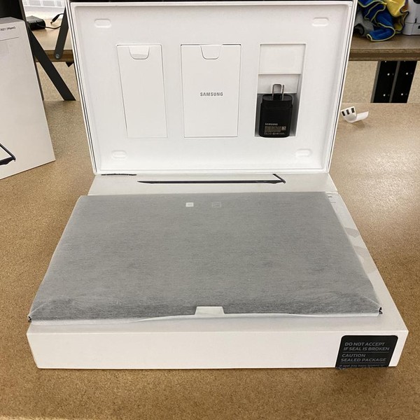 Samsung Galaxy Book S - Verizon, 256 GB, Gray, 8 GB, Snapdragon 8cx, LTE - Verizon