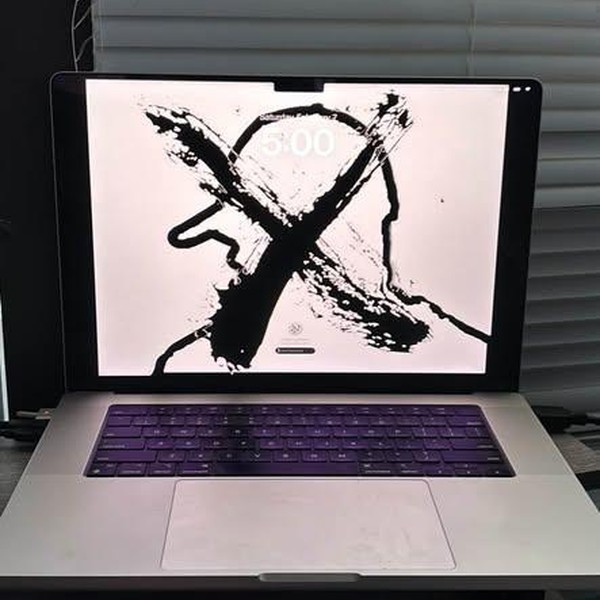 MacBook Pro 2023 - 16 inch - 512 GB, Silver, 16 GB, Apple M2 Pro 12-core