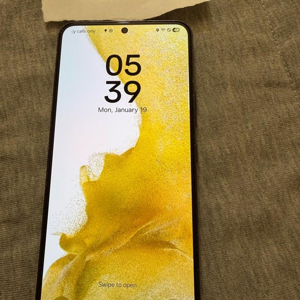 Samsung Galaxy S22 - Xfinity, Black, 128 GB, 8 GB, SM-S901U