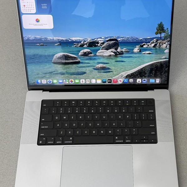 MacBook Pro 2023 - 16 inch - 1 TB, Gray, 32 GB, Apple M2 Max