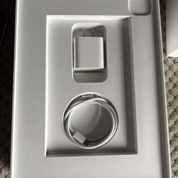 Apple iPad Pro 11 inch (M5) 2025 - Wi-Fi, 256 GB, Silver, Apple M5 9-Core, A3357, Standard Glass