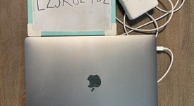 Good
													MacBook Pro 2018 (With Touch Bar) - 13" - I5, Gray, 512 GB, 8 GB, photo 2 of 10