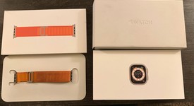 Good
													Apple Watch Ultra 49mm - AT&T, Titanium, A2622, photo 3 of 3