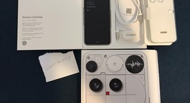 Mint
													Nothing Phone (3) - Unlocked Non-US, White, 512 GB, 16 GB, photo 1 of 7