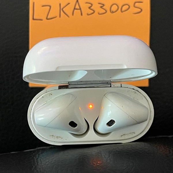 Apple AirPods 2nd Gen - Lightning Case